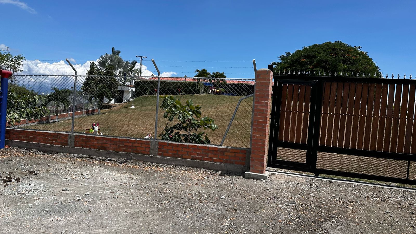 Malla en Puerta 1